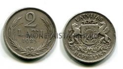 Монета серебряная 2 лата 1925 года.Латвия